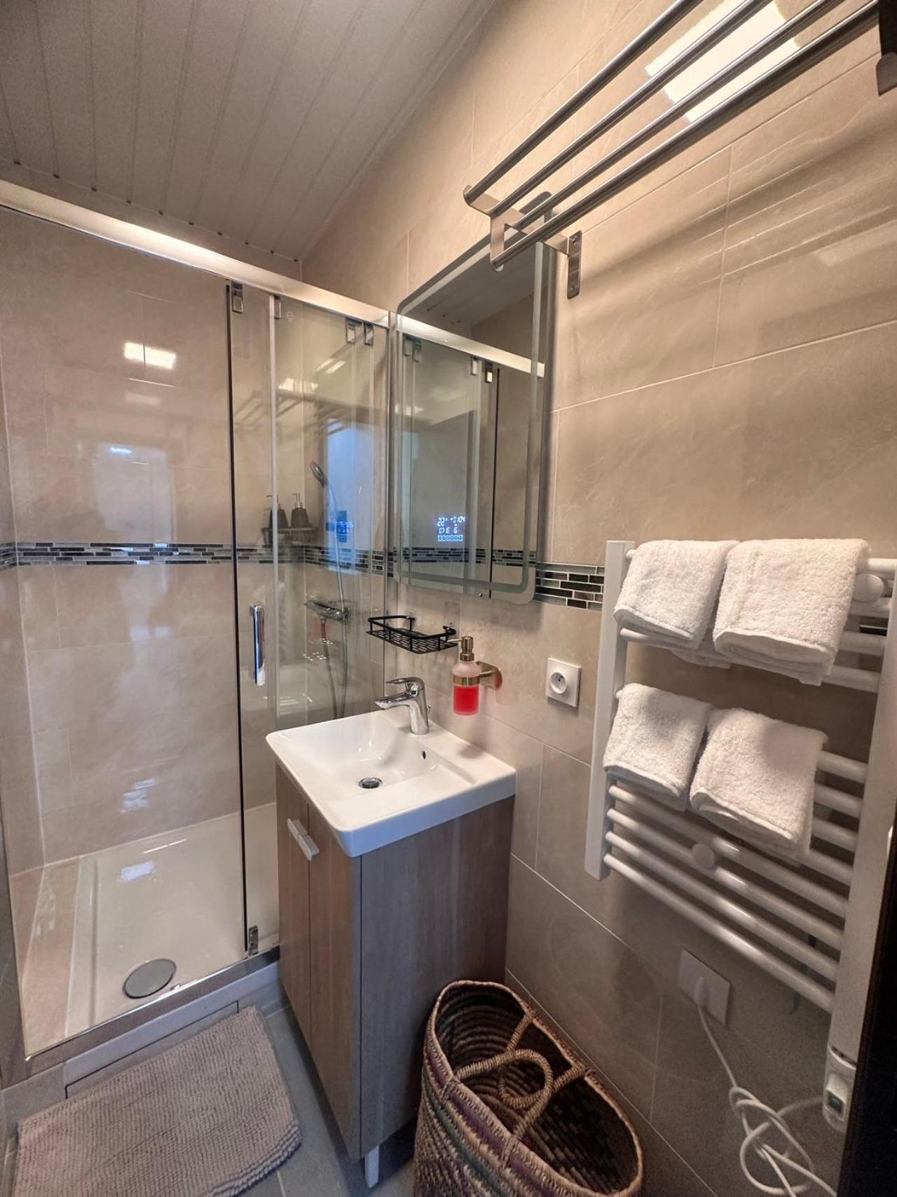 Superbe Appartement Renove Au Coeur De La Capitale Paryż Zewnętrze zdjęcie